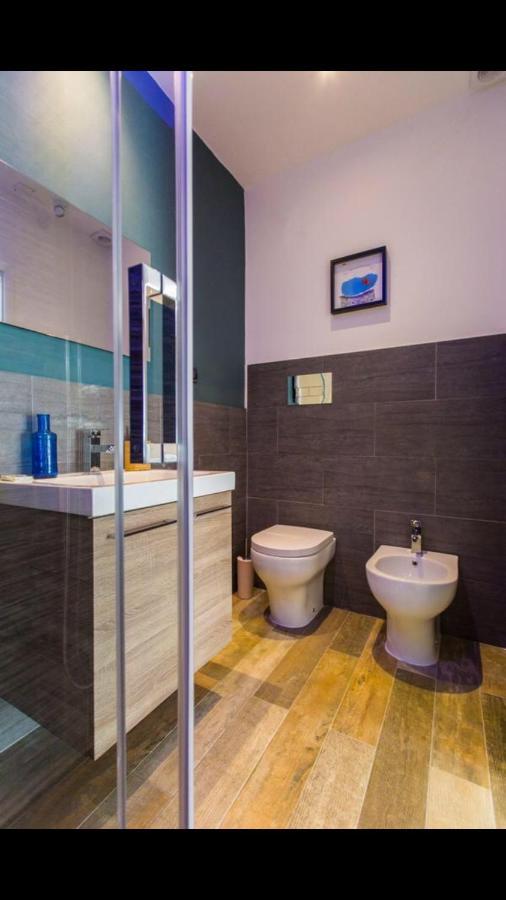 Politeama Luxury Suites ปาแลร์โม ภายนอก รูปภาพ