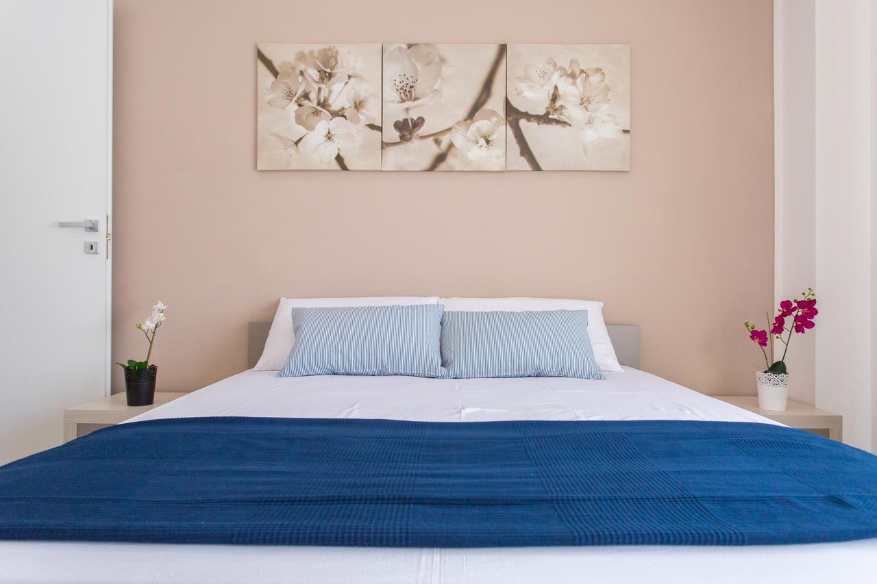 Politeama Luxury Suites ปาแลร์โม ภายนอก รูปภาพ