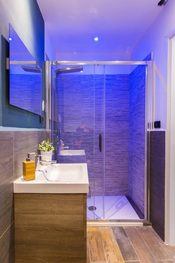 Politeama Luxury Suites ปาแลร์โม ภายนอก รูปภาพ