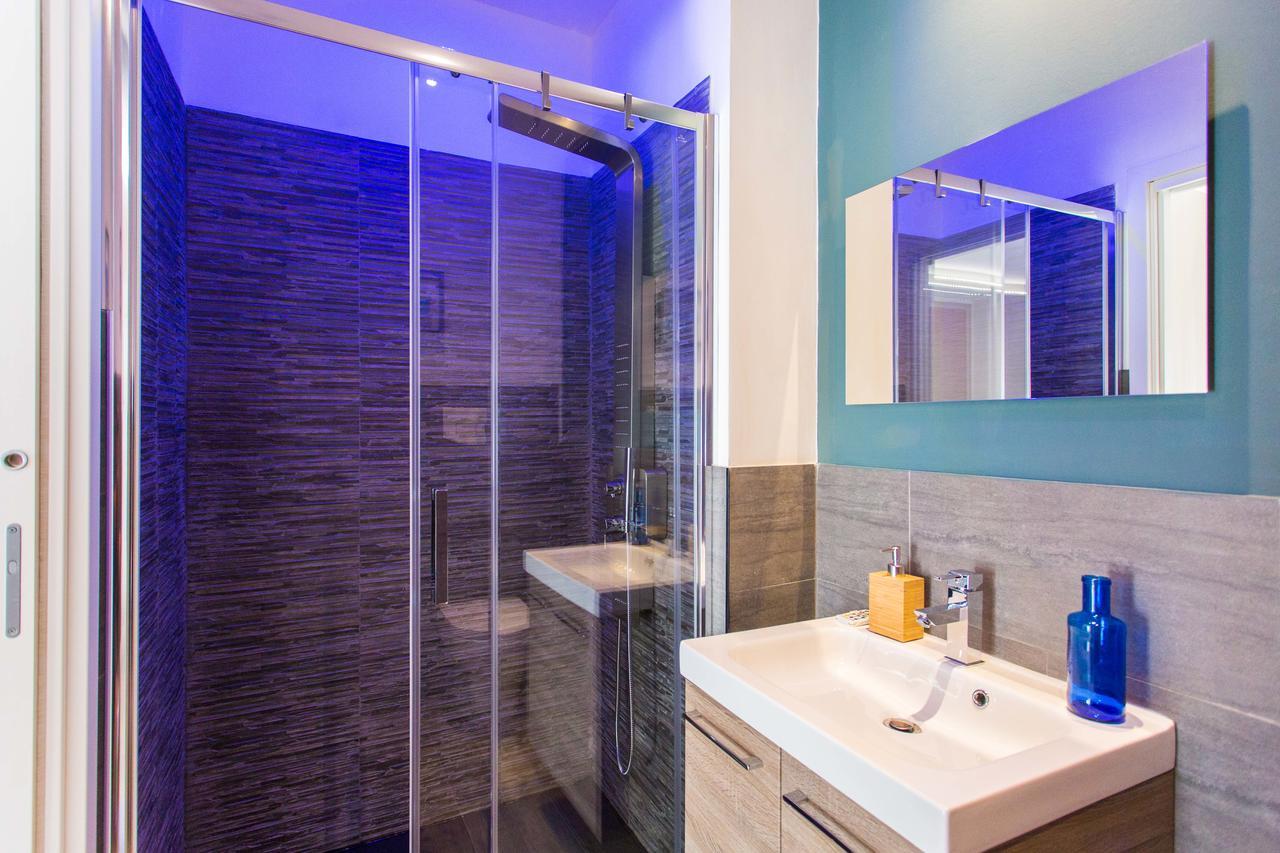 Politeama Luxury Suites ปาแลร์โม ภายนอก รูปภาพ