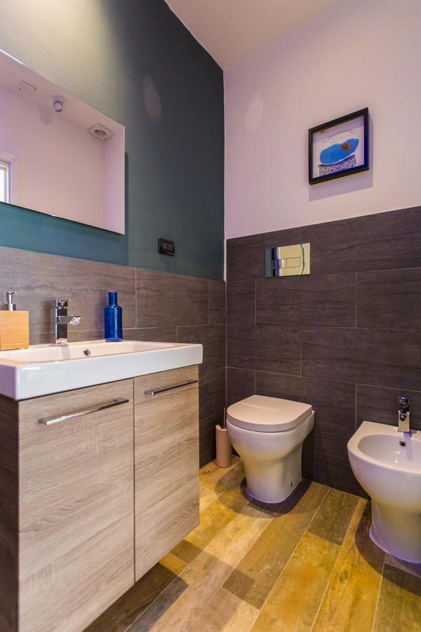 Politeama Luxury Suites ปาแลร์โม ภายนอก รูปภาพ