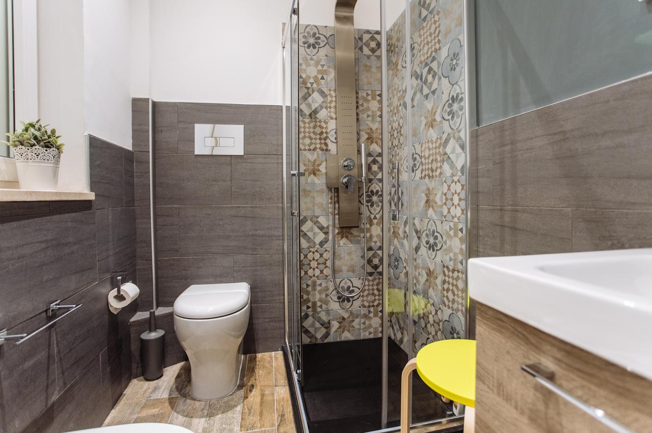 Politeama Luxury Suites ปาแลร์โม ภายนอก รูปภาพ